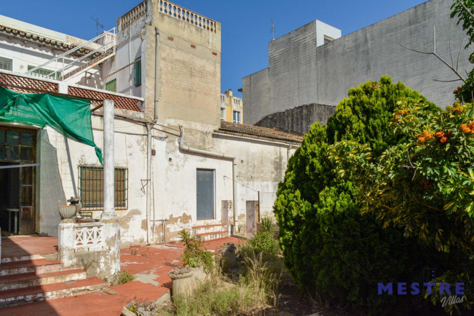 2015522 - Casa de pueblo con almacén industrial y amplio patio en El Verger de 730m2 