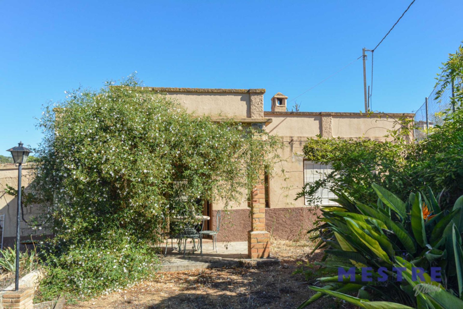 Casa de campo para reformar con riura en venta en Alcalaló