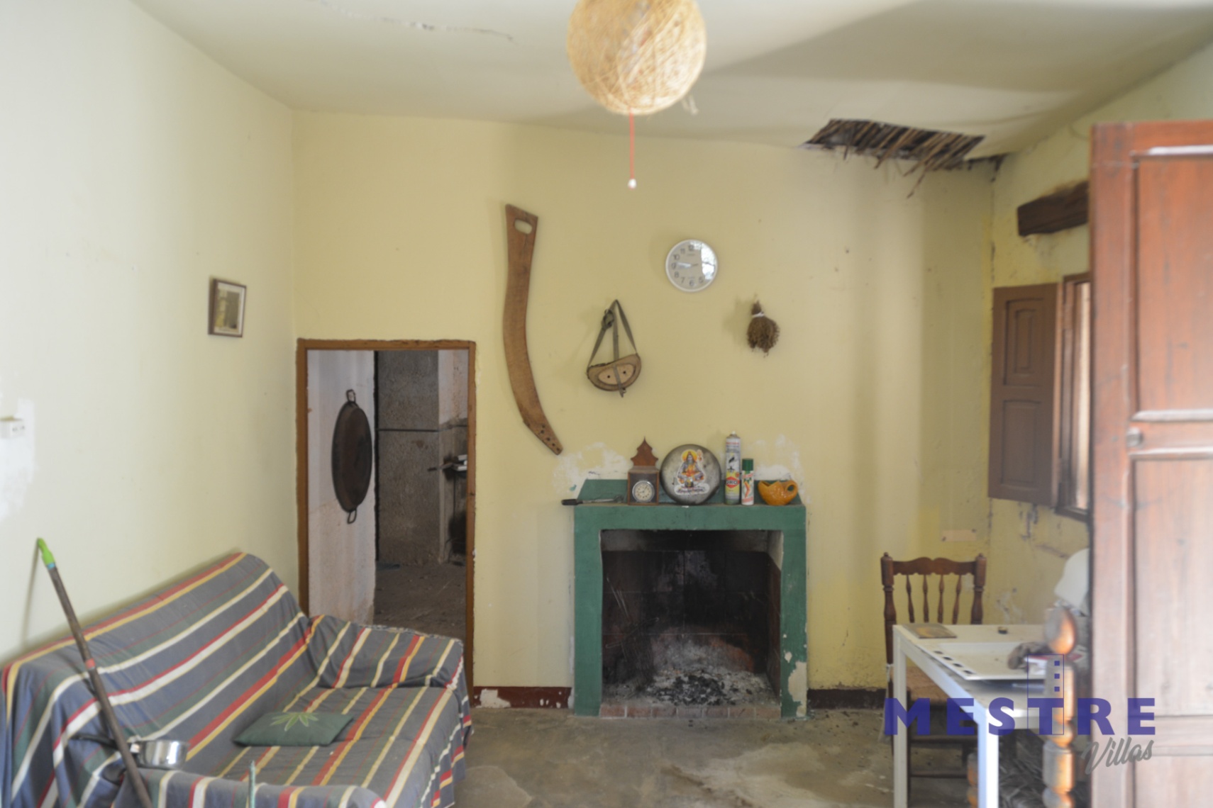 Casa de campo para reformar con riura en venta en Alcalaló