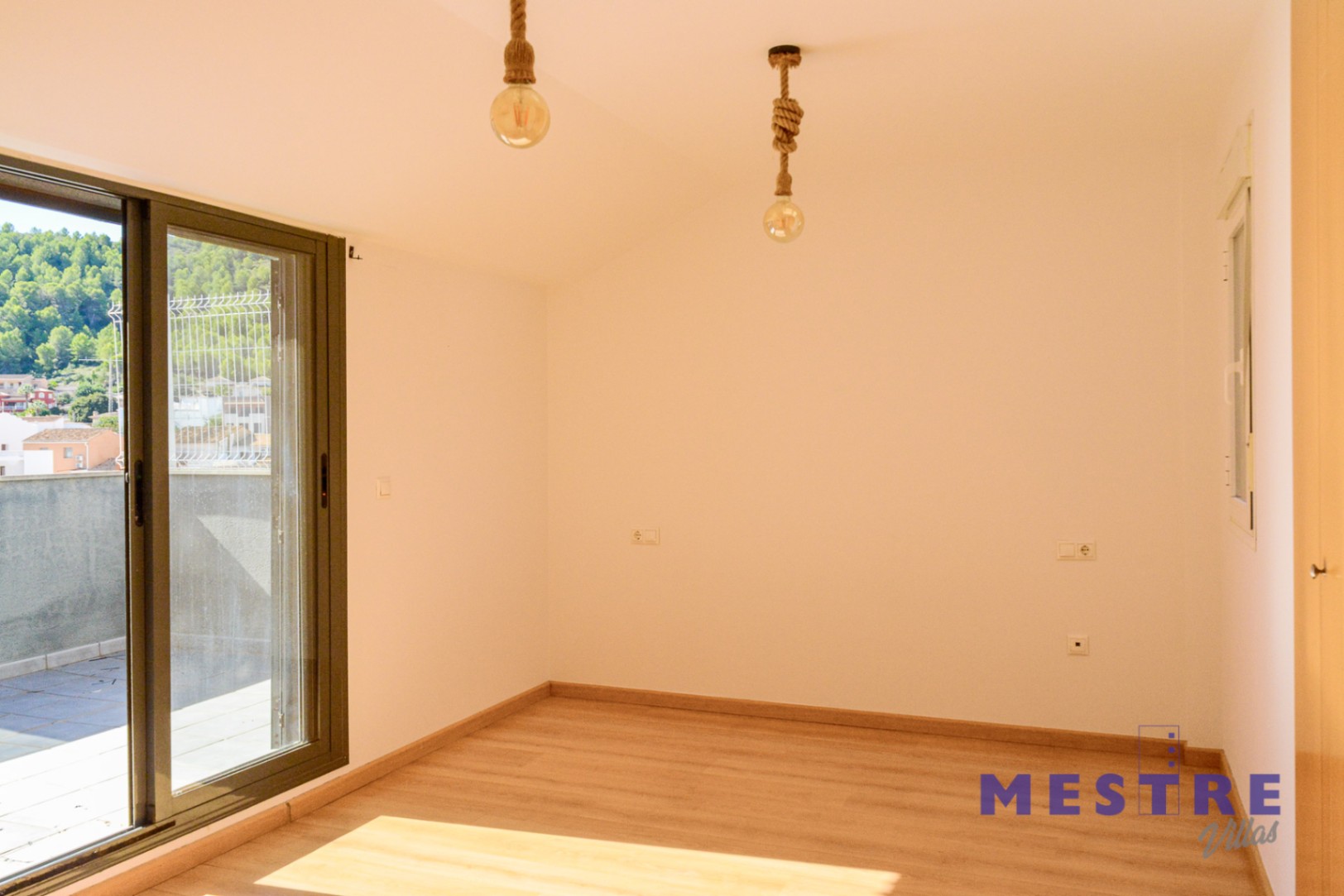 Apartamento ático dúplex con piscina en venta en Pedreguer