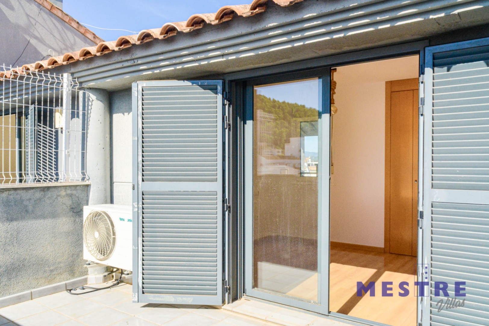 Apartamento ático dúplex con piscina en venta en Pedreguer