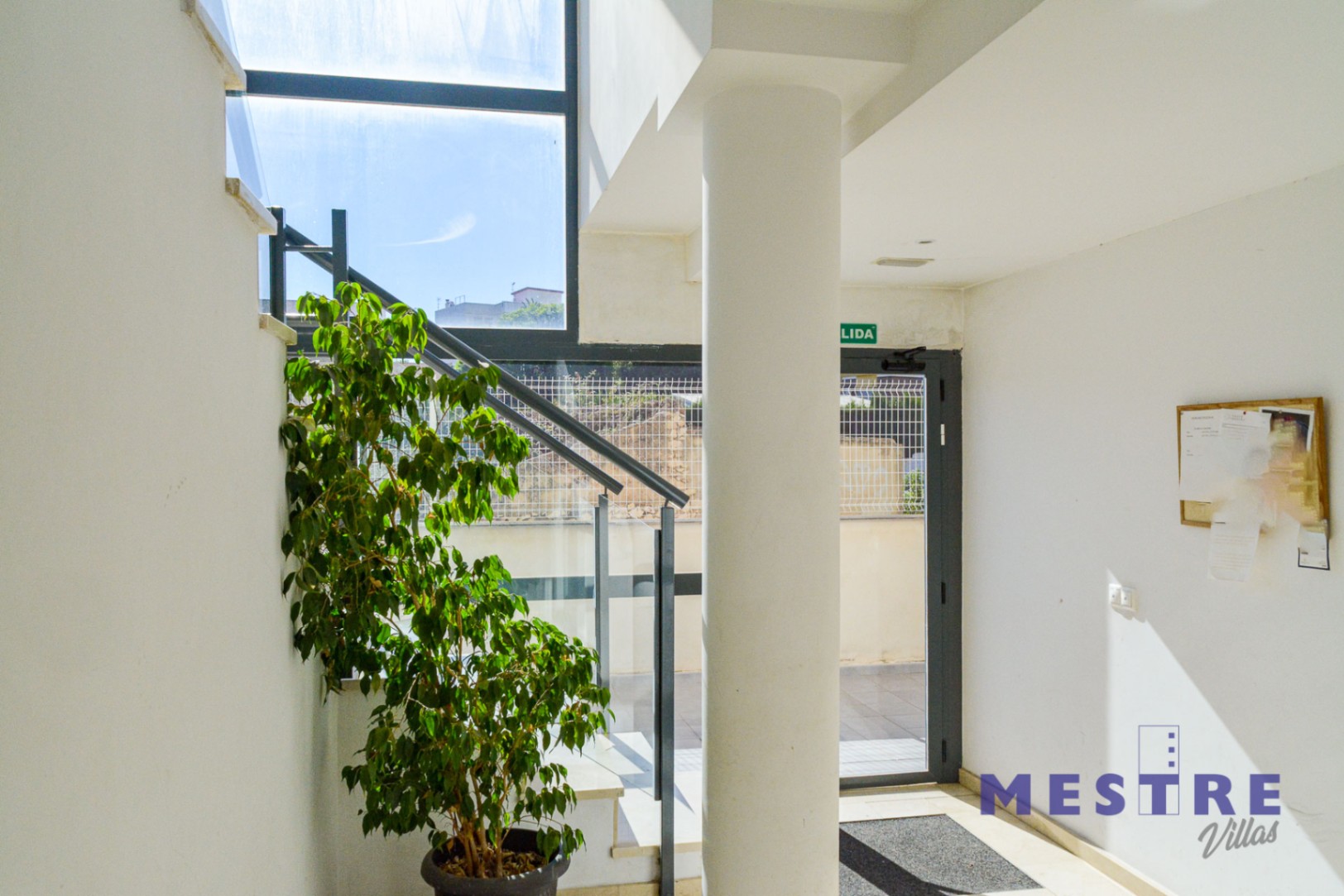 Apartamento ático dúplex con piscina en venta en Pedreguer