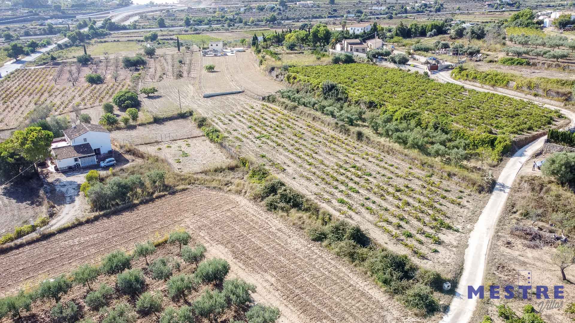 Terreno de 10500m2, en venta en Benissa